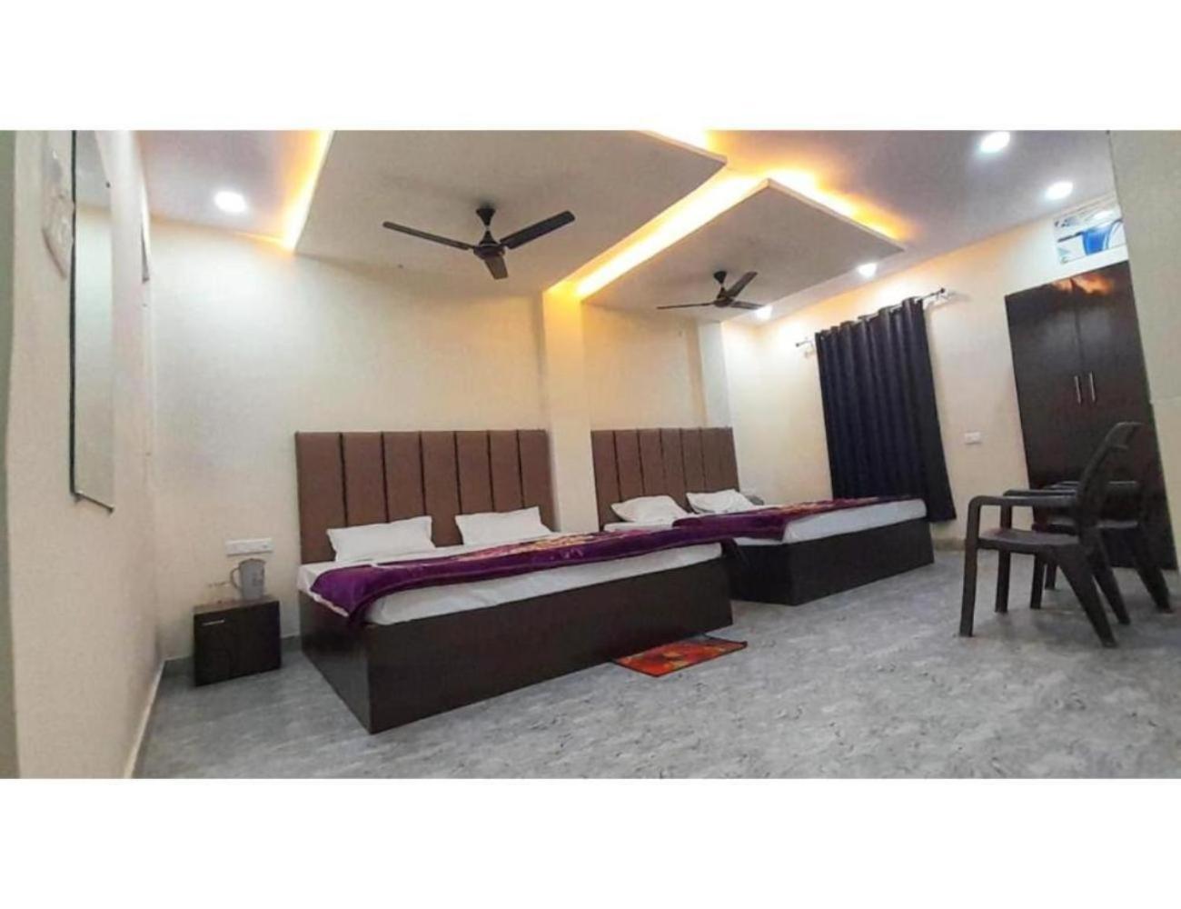 Shree Jee Guest House,